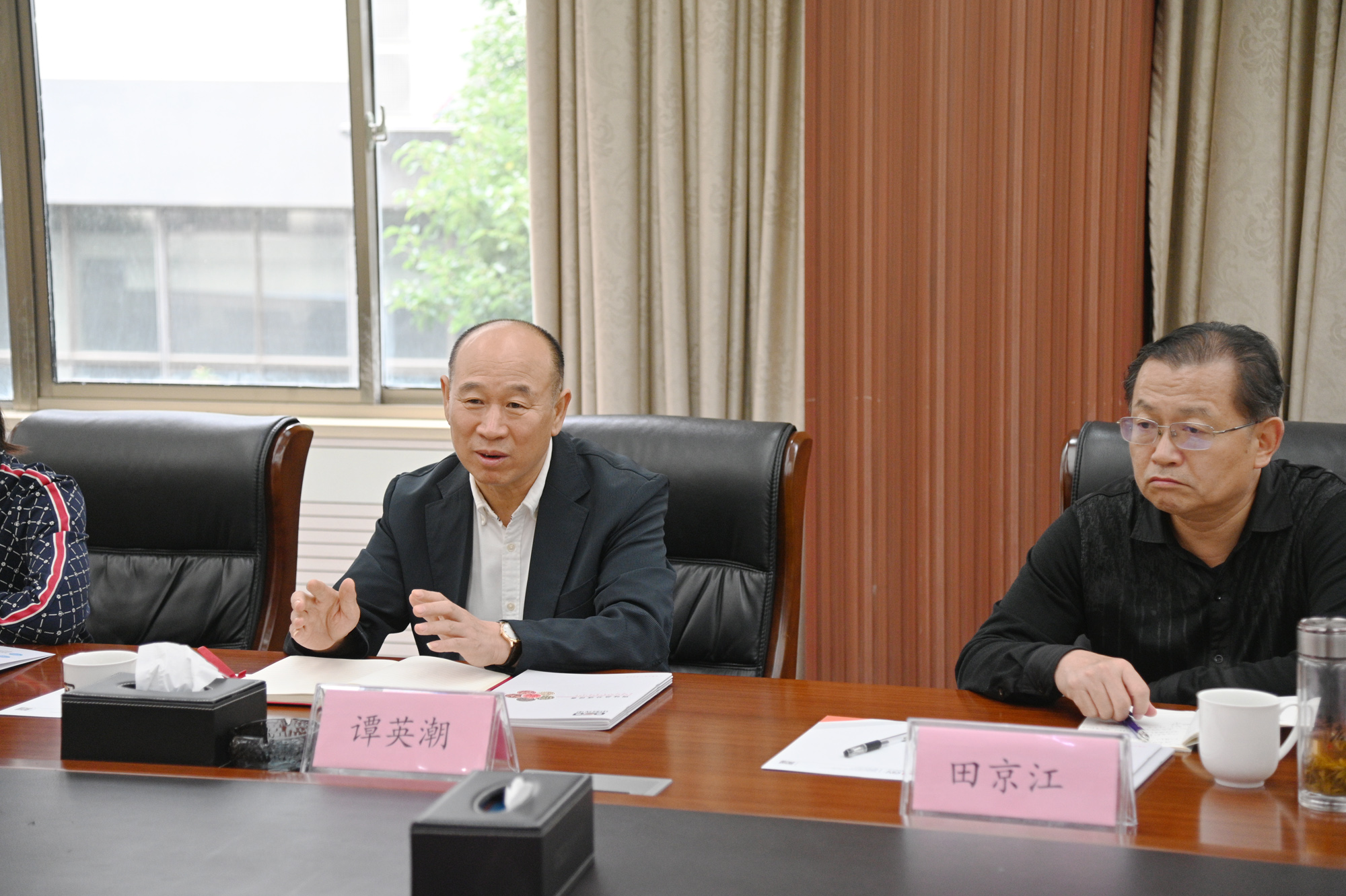 http://www.cn-amd.com/Upload/ueditor/1696987690429585.jpg