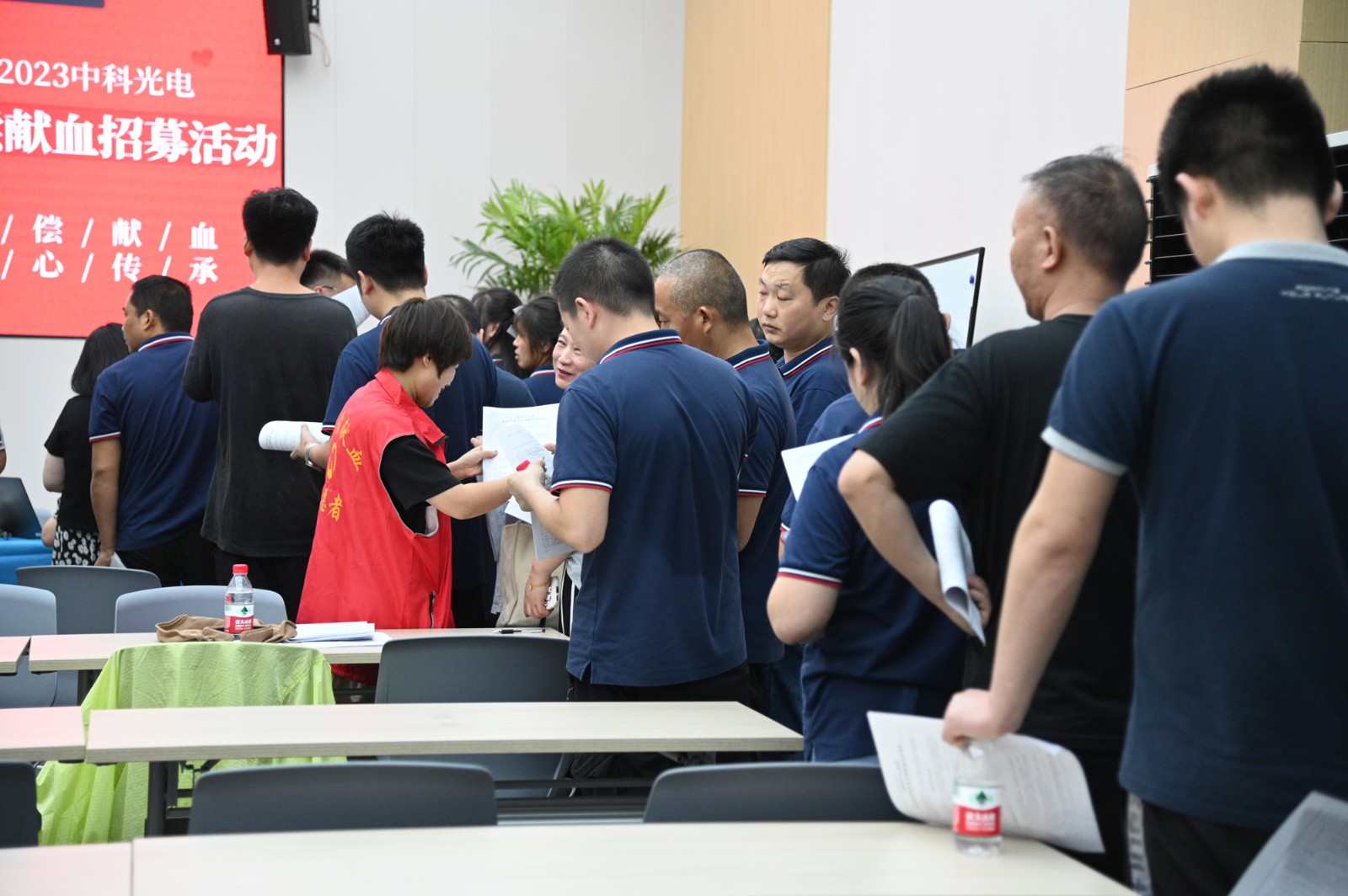https://www.cn-amd.com/Upload/ueditor/1694403109888186.jpg