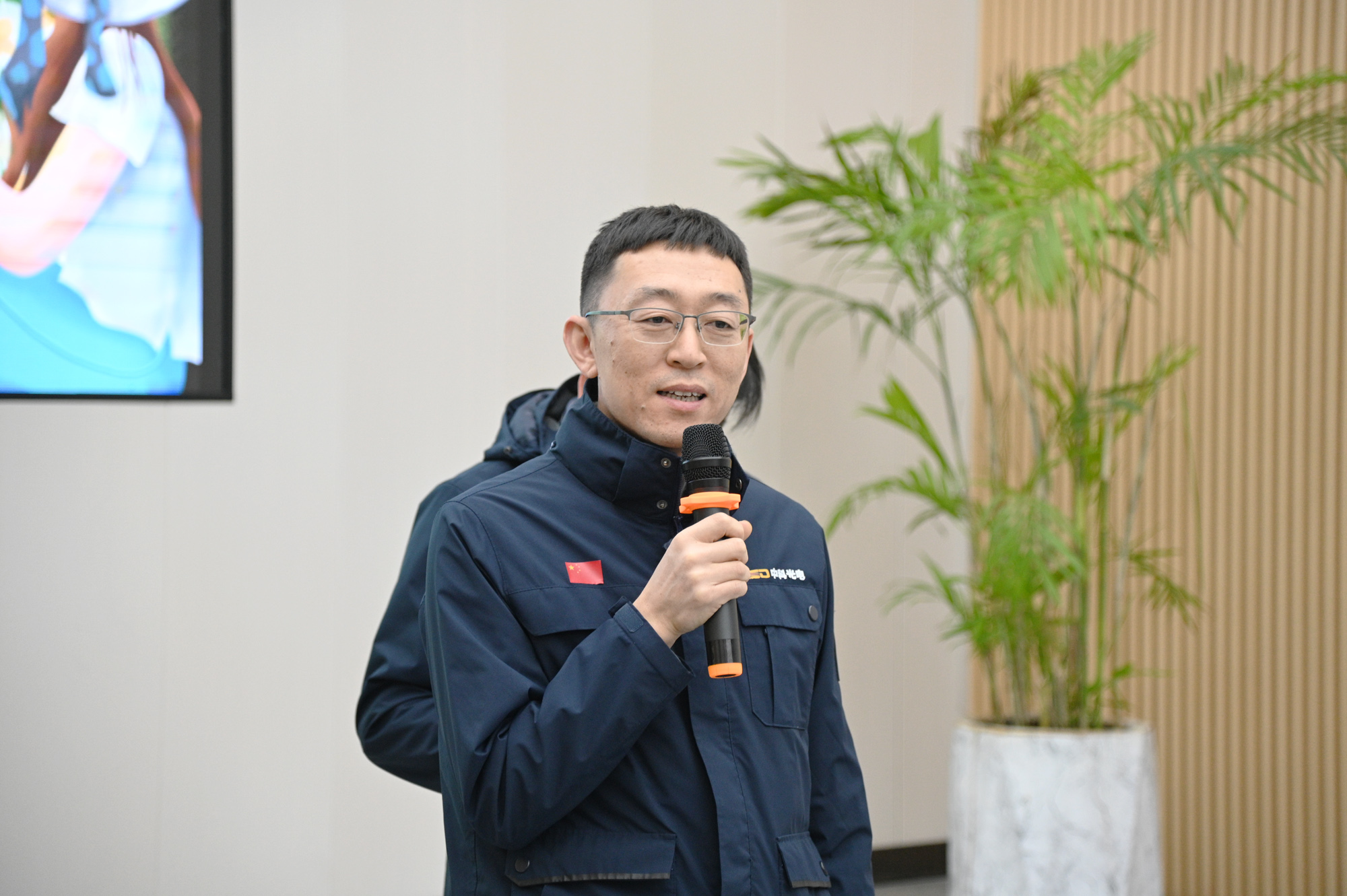 https://www.cn-amd.com/Upload/ueditor/1706587196943888.jpg
