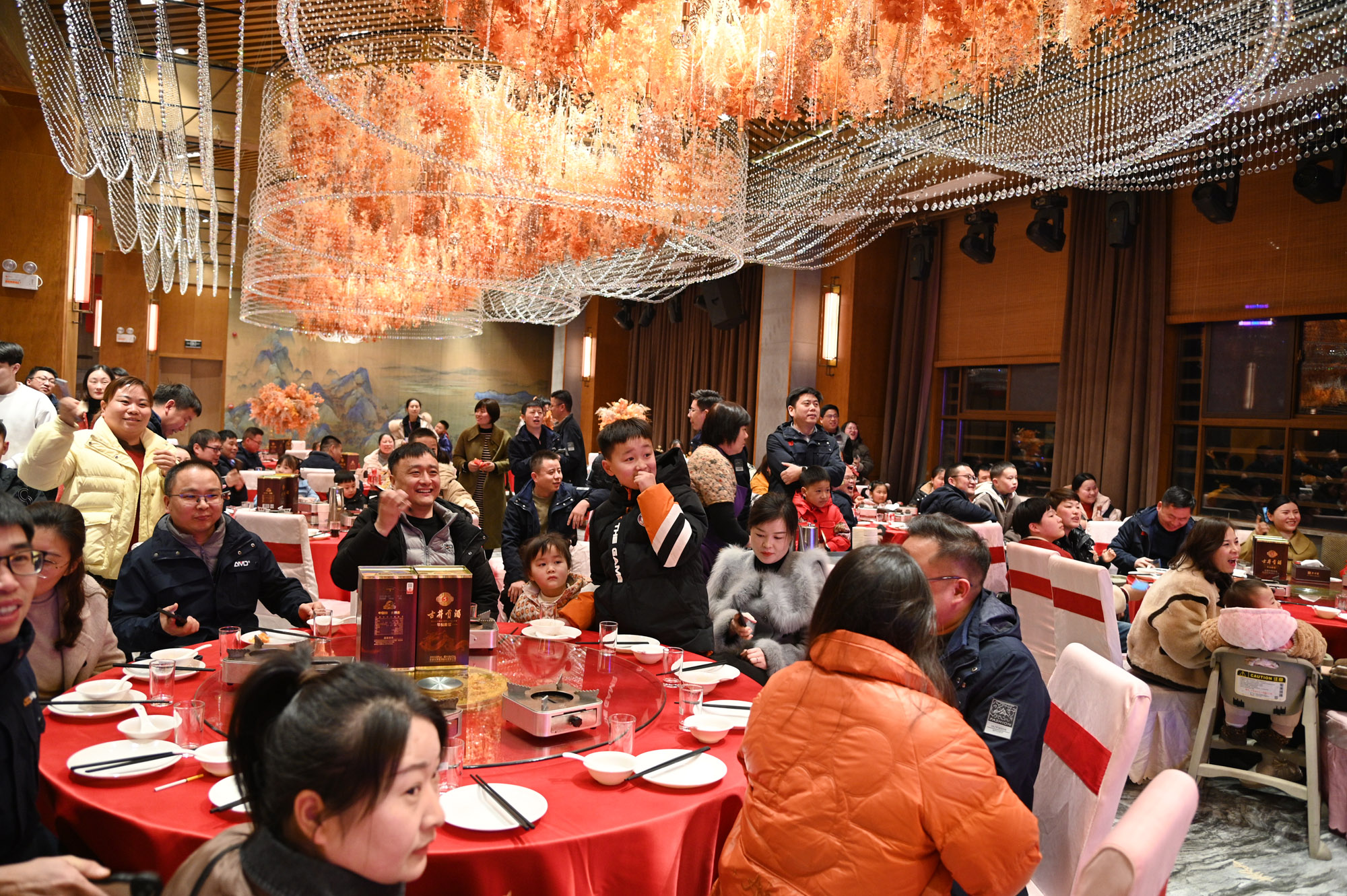 https://www.cn-amd.com/Upload/ueditor/1706587352922208.jpg