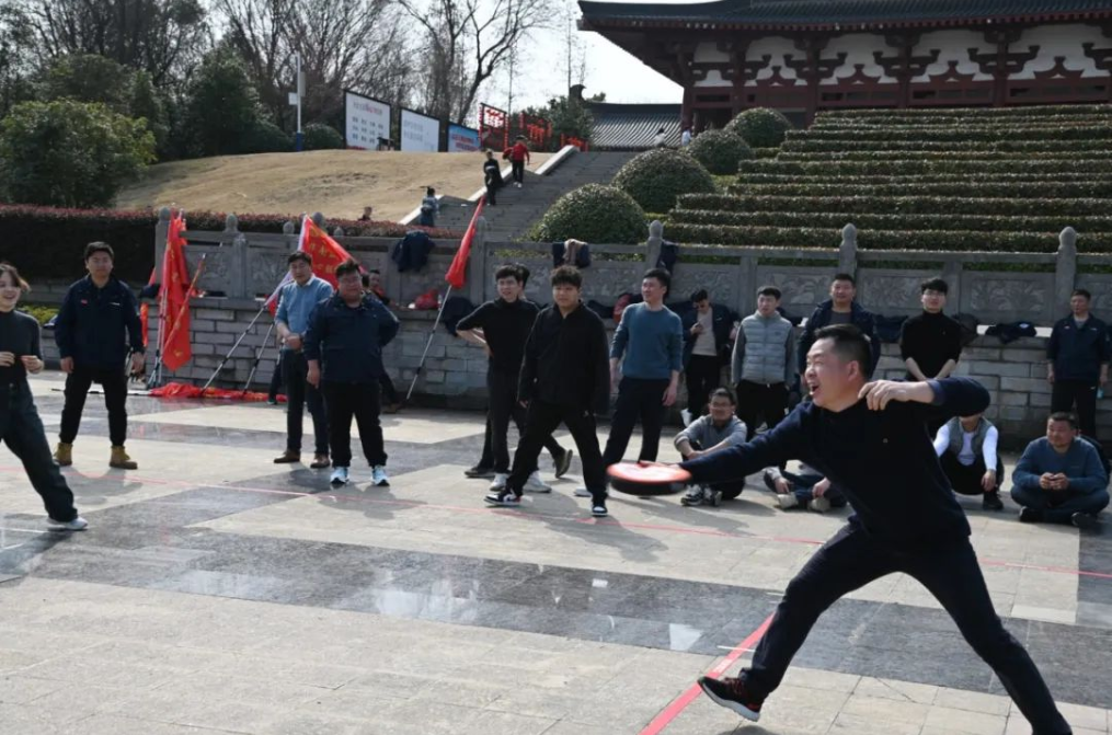 https://www.cn-amd.com/Upload/ueditor/1708485810967185.png